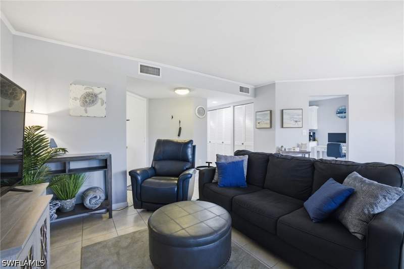 2 bedroom Condominium at 1504 Mainsail Dr 6, Tropic Schooner Apts, Naples — photo 3