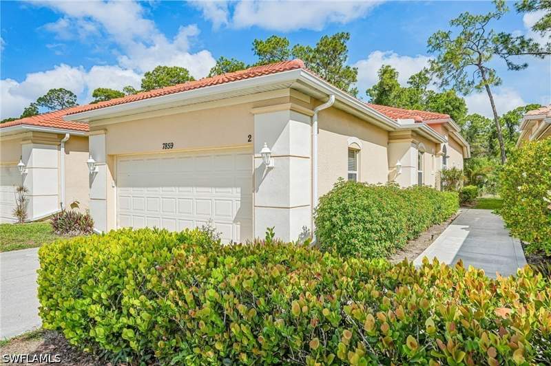 3 bedroom Attached at 7859 Sanctuary Cir 2, The Sanctuary, Naples — photo 2