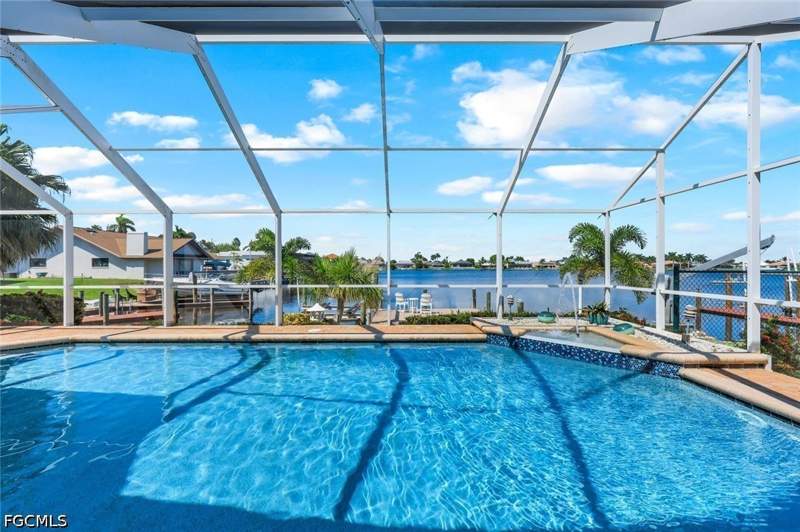 3 bedroom SingleFamilyResidence at 719 El Dorado Pkwy W, Cape Coral, Cape Coral — photo 2