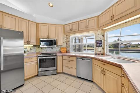 489 Adirondack Ct, Marco Island FL - photo 13 of 37