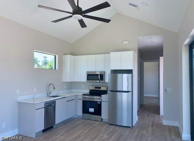 1 bedroom SingleFamilyResidence at 5573 Laguna Caribe Cir, Laguna Caribe, Fort Myers — photo 2
