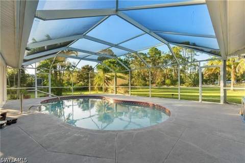 6011 Sea Grass Ln, Naples FL - photo 6 of 37