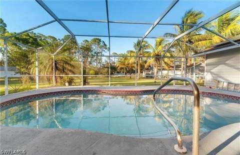 6011 Sea Grass Ln, Naples FL - photo 7 of 37