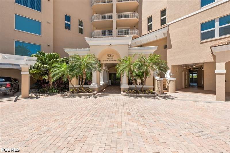 3 bedroom Condominium at 425 Dockside Dr Ph-1, Pelican Isle, Naples — photo 4