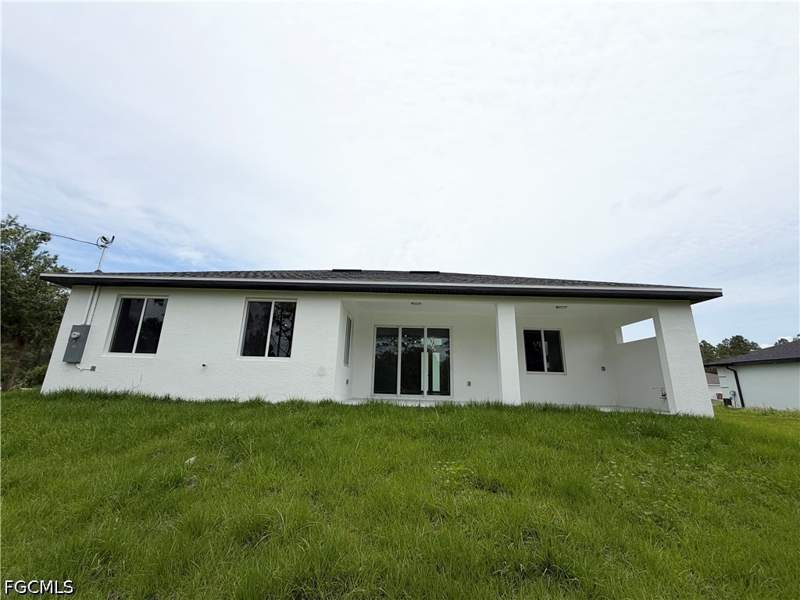 4 bedroom SingleFamilyResidence at 1013 Lincoln Ave, Lehigh Acres, Lehigh Acres — photo 5