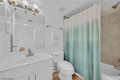 3250 Cypress Glen Way 423, Naples FL - photo 10 of 13