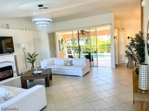 1124 SW 47th St, Cape Coral FL - photo 8 of 17