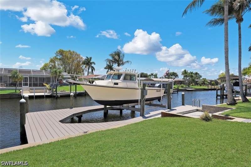 3 bedroom SingleFamilyResidence at 4005 SE 1st Ave, Cape Coral, Cape Coral — photo 3