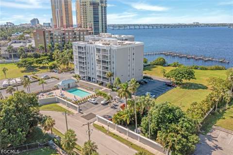 2875 Palm Beach Blvd 205, Fort Myers FL - photo 6 of 27
