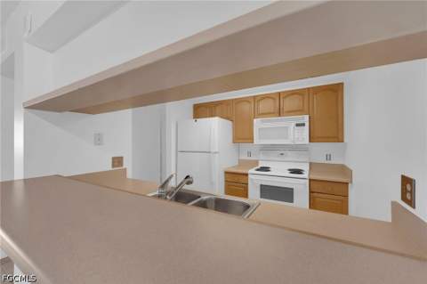 2875 Palm Beach Blvd 205, Fort Myers FL - photo 8 of 27