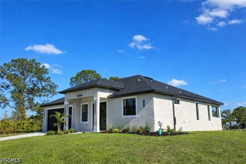 3 bedroom SingleFamilyResidence at 6045 Kumquat Cir, Port Labelle, Labelle — photo 2