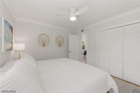 275 8th Ave S 275, Naples FL - photo 10 of 20