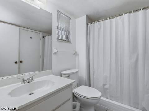 1023 Anglers Cv E304, Marco Island FL - photo 13 of 31