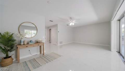 5657 Eichen Cir E, Fort Myers FL - photo 10 of 50