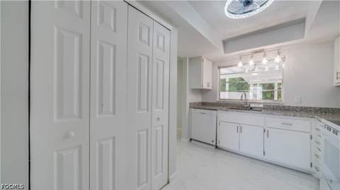 5657 Eichen Cir E, Fort Myers FL - photo 14 of 50