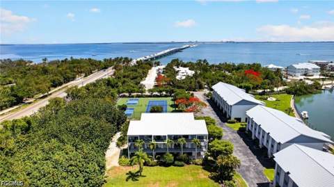 1250 Tennisplace Ct D33, Sanibel FL - photo 15 of 21