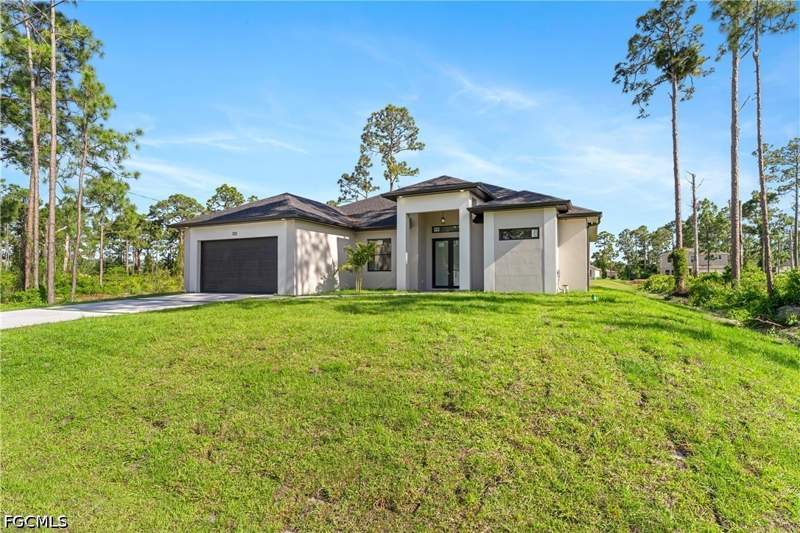 4 bedroom SingleFamilyResidence at 718 Phelps St E, Lehigh Acres, Lehigh Acres — photo 2