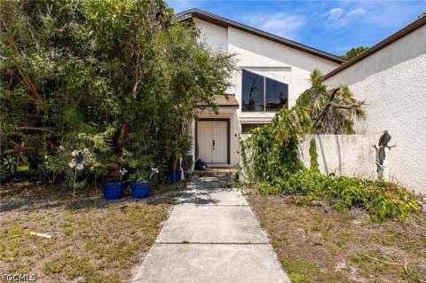 13746 Brynwood Ln, Fort Myers FL - photo 7 of 34