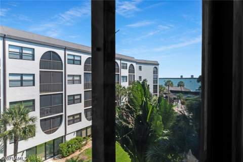 1011 Anglers Cv H403, Marco Island FL - photo 16 of 44