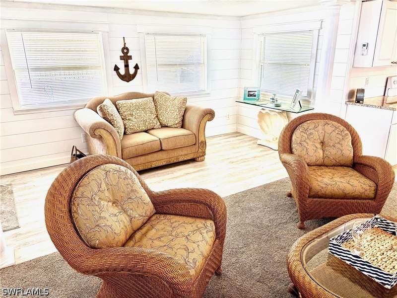 2 bedroom ManufacturedHome at 376 Verna Ave, Thunderbird Mobile Homes, Fort Myers — photo 3
