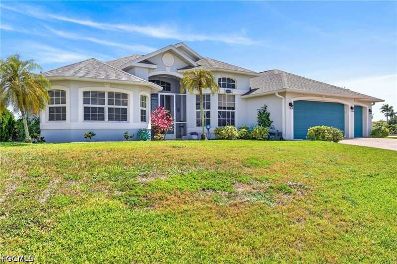 3 bedroom SingleFamilyResidence at 2334 SW Trafalgar Pkwy, Cape Coral, Cape Coral — photo 1
