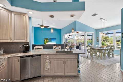 2334 SW Trafalgar Pkwy, Cape Coral FL - photo 16 of 45