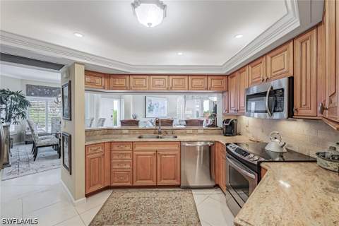 8471 Abbington Cir 1111, Naples FL - photo 8 of 21
