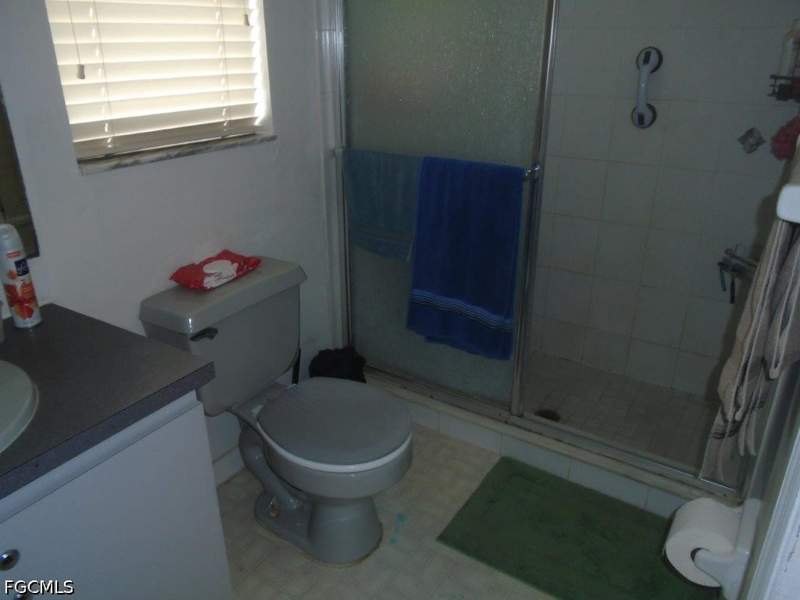 3 bedroom SingleFamilyResidence at 1815 NW 13th St, Cape Coral, Cape Coral — photo 4