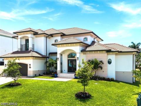388 Pine Ave, Naples FL - photo 11 of 34
