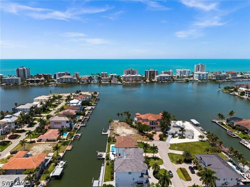 4 bedroom SingleFamilyResidence at 388 Pine Ave, Conners, Naples — photo 5