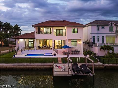 388 Pine Ave, Naples FL - photo 7 of 34