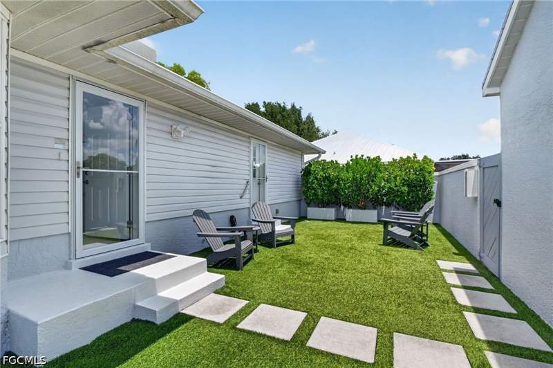 3 bedroom Attached at 15371 River Vista Dr 803, Village Of Indian Creek, North Fort Myers — photo 3