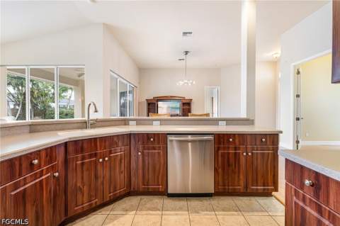4011 SW 16th Pl, Cape Coral FL - photo 12 of 45
