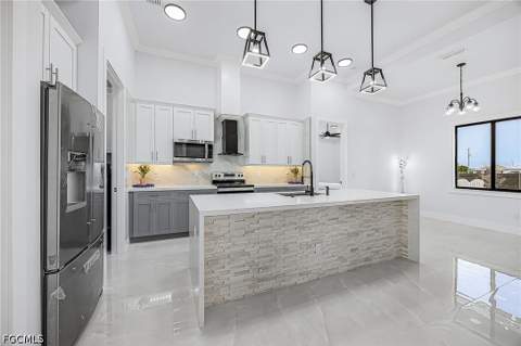 2724 NW 7th Pl, Cape Coral FL - photo 8 of 40