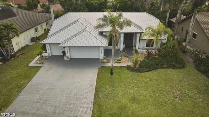 4 bedroom SingleFamilyResidence at 28505 Sombrero Dr, Spanish Wells, Bonita Springs — photo 4