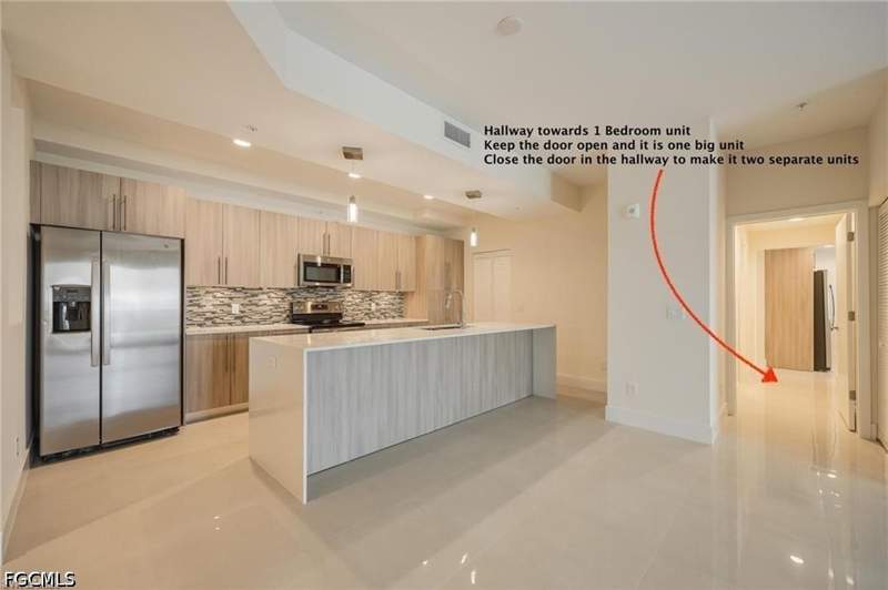 3 bedroom Condominium at 15901 Royal Pointe Ln 306, Royal Pointe, Fort Myers — photo 4