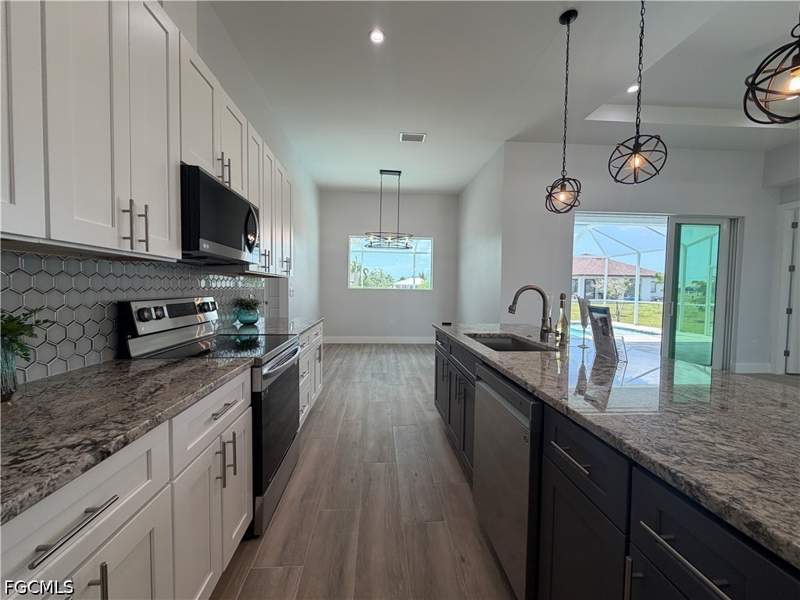 3 bedroom SingleFamilyResidence at 4338 NW 31st Ter, Cape Coral, Cape Coral — photo 4
