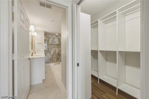 3053 Driftwood Way 3907, Naples FL - photo 18 of 39