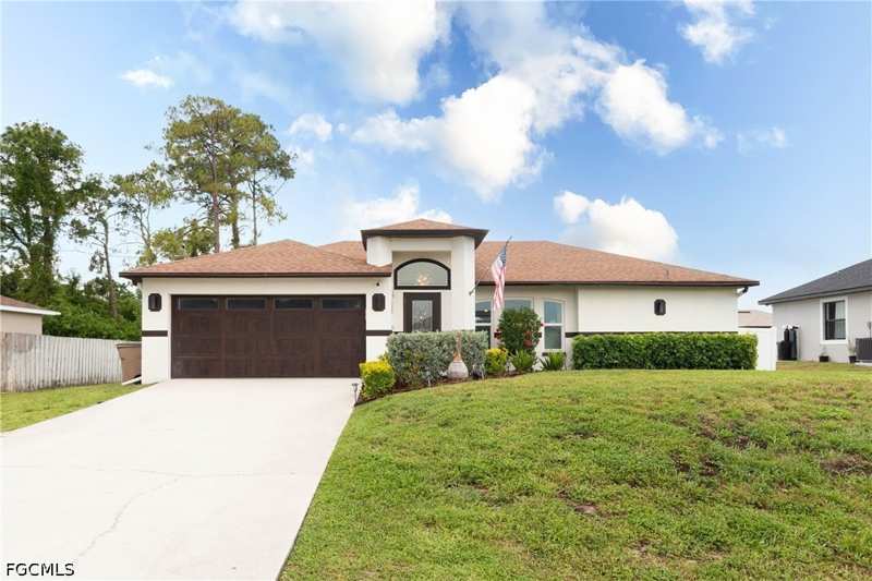 3 bedroom SingleFamilyResidence at 14241 Chancellor St, Buckingham Park, Fort Myers — photo 1