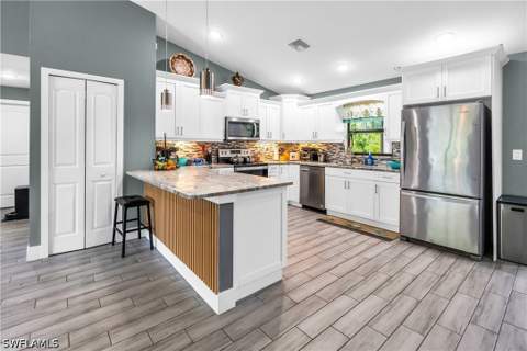 605 E 11th St, Lehigh Acres FL - photo 7 of 41