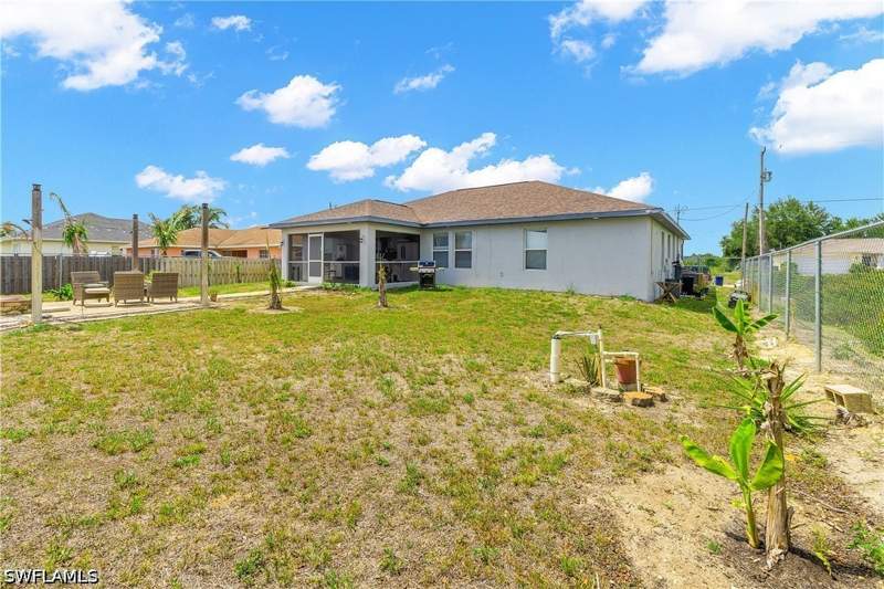 3 bedroom SingleFamilyResidence at 4207 30th St SW, Lehigh Acres, Lehigh Acres — photo 4