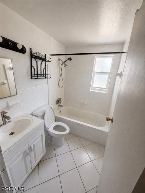 2204 Coronet St, Fort Myers FL - photo 12 of 18