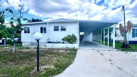 5664 Captain John Smith Loop, North Fort Myers FL - photo 11 of 41