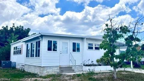 5664 Captain John Smith Loop, North Fort Myers FL - photo 12 of 41