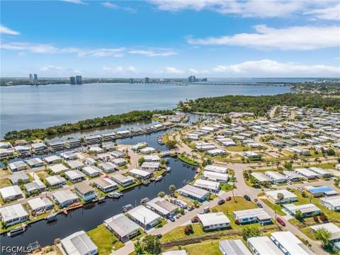5664 Captain John Smith Loop, North Fort Myers FL - photo 13 of 41