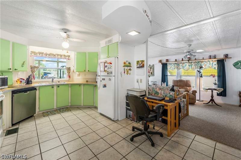 2 bedroom ManufacturedHome at 280 Grassy Key Ln, West Wind Estates, Naples — photo 3