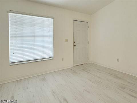 6265 Vista Garden Way B, Naples FL - photo 12 of 36