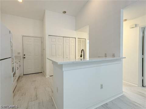 6265 Vista Garden Way B, Naples FL - photo 18 of 36