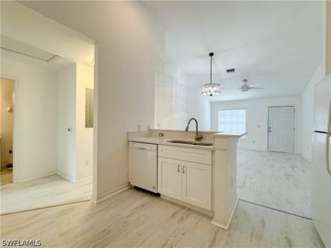 6265 Vista Garden Way B, Naples FL - photo 24 of 36