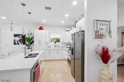 910 Richmond Ave N, Lehigh Acres FL - photo 15 of 50